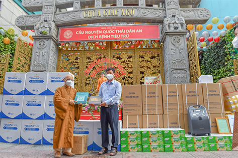 La Fondation caritative du Vietnam a commandé un concentrateur d'oxygène Canta